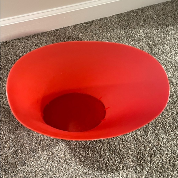 Sterilite Small Reddish Orange Oval Shape Trash Can  wide Top Narrow Bottom - Picture 5 of 11